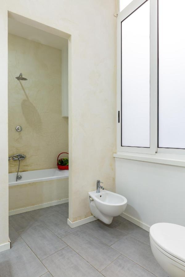 Assisi Style Flat Trastevere Rome Bagian luar foto